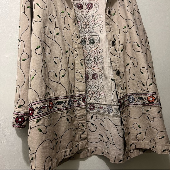 Vintage Denim & Co. Large Embroidered Denim Floral and Vine Shirt - Picture 7 of 12